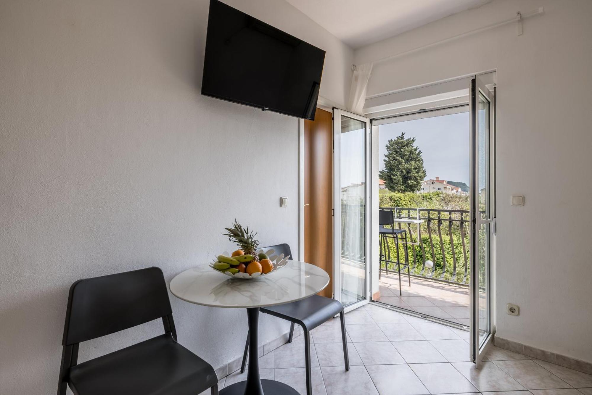 Mediterano Apartments Podstrana Luaran gambar