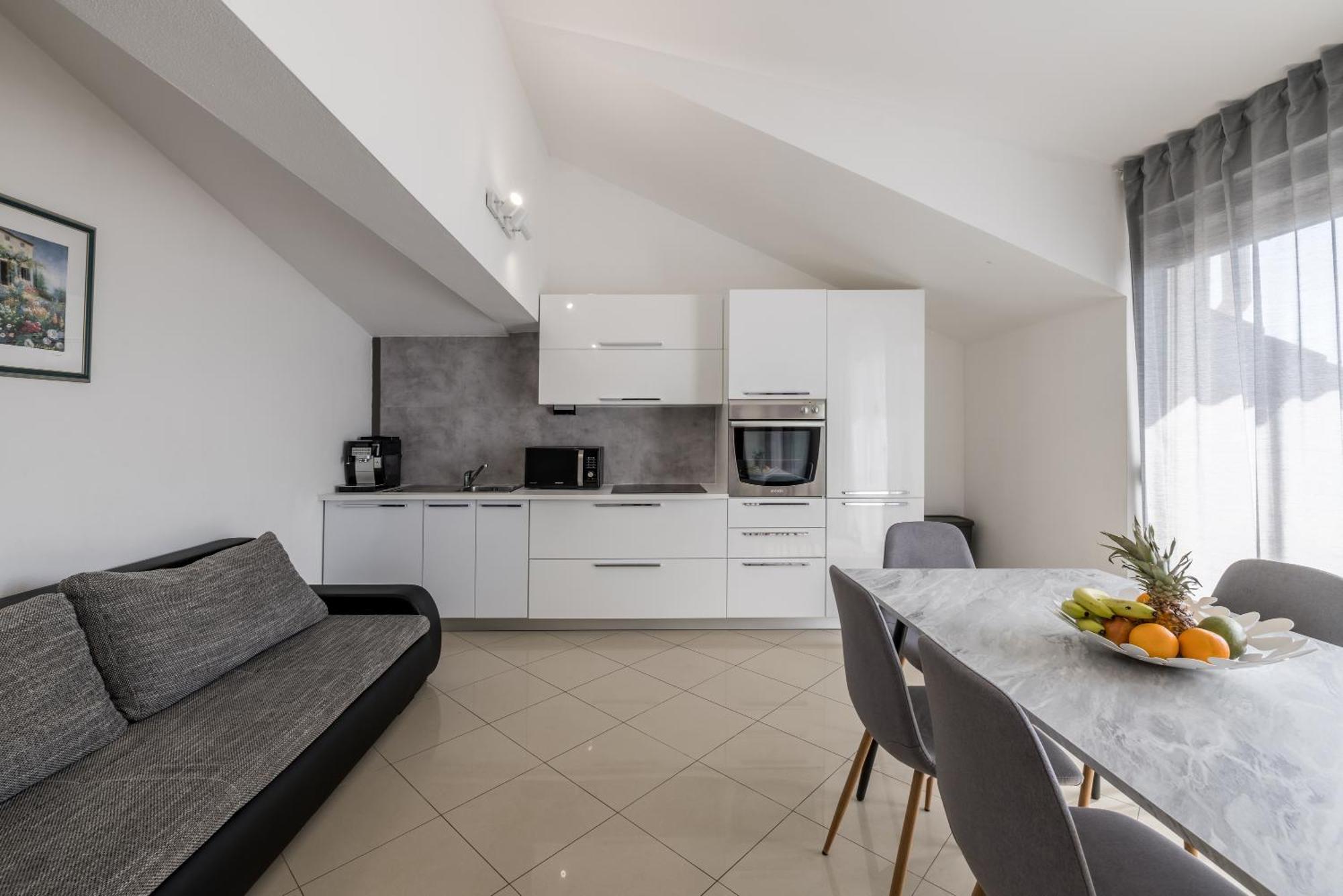 Mediterano Apartments Podstrana Luaran gambar