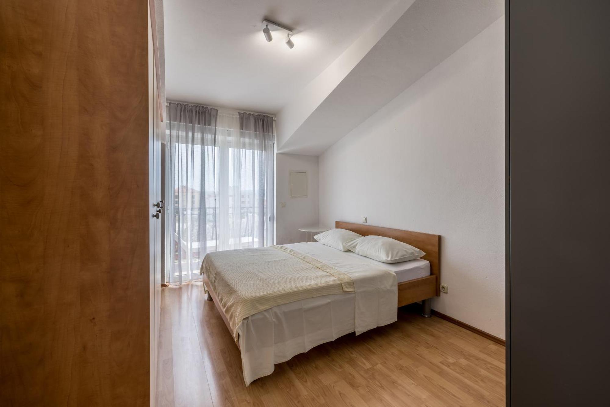 Mediterano Apartments Podstrana Luaran gambar