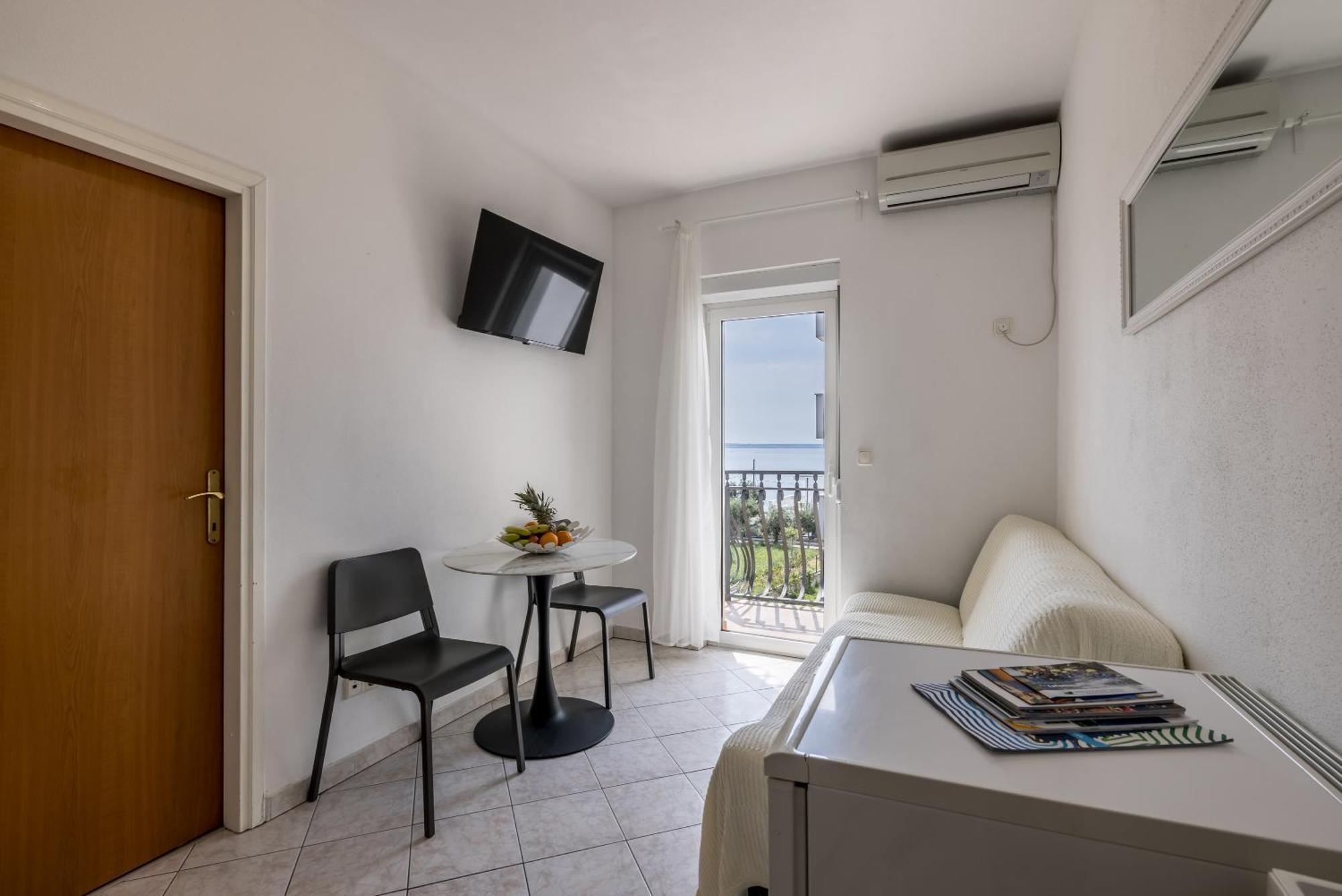 Mediterano Apartments Podstrana Luaran gambar