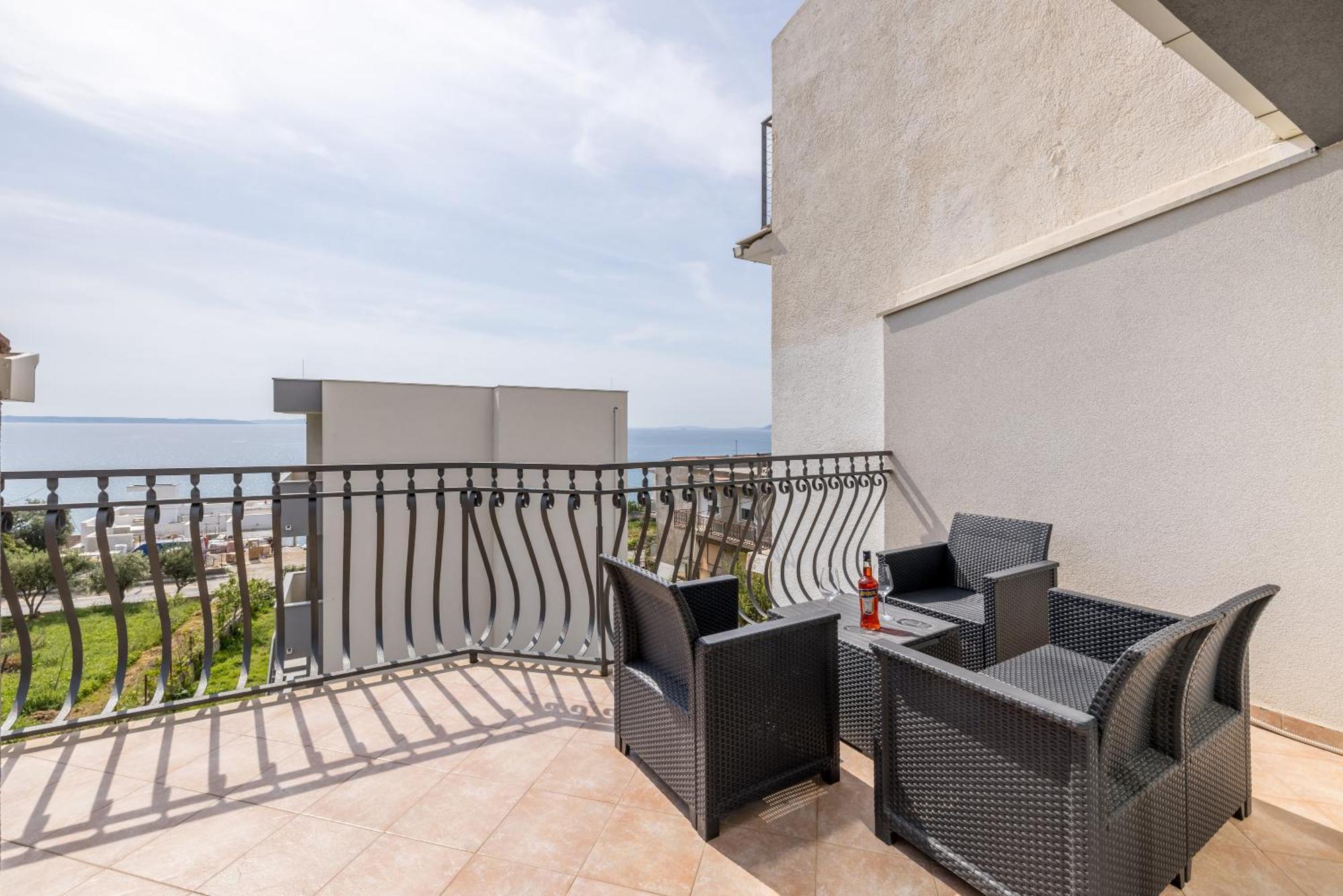 Mediterano Apartments Podstrana Luaran gambar