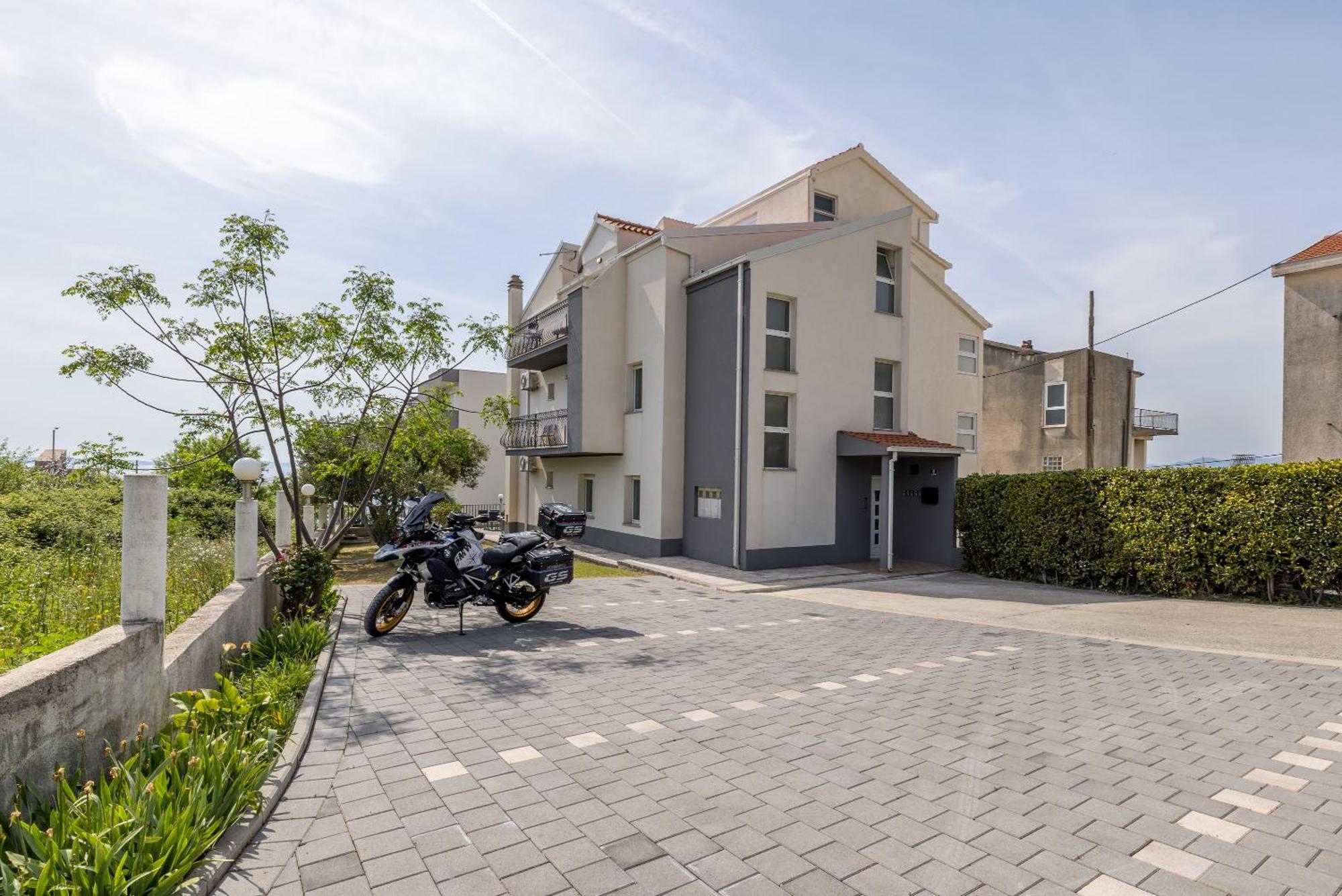 Mediterano Apartments Podstrana Luaran gambar