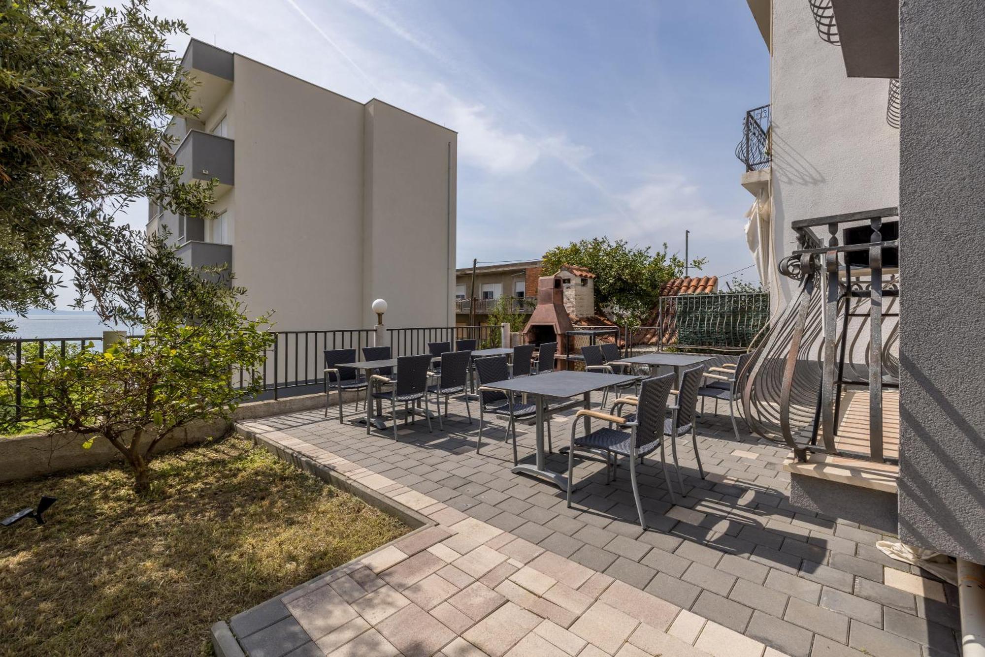 Mediterano Apartments Podstrana Luaran gambar