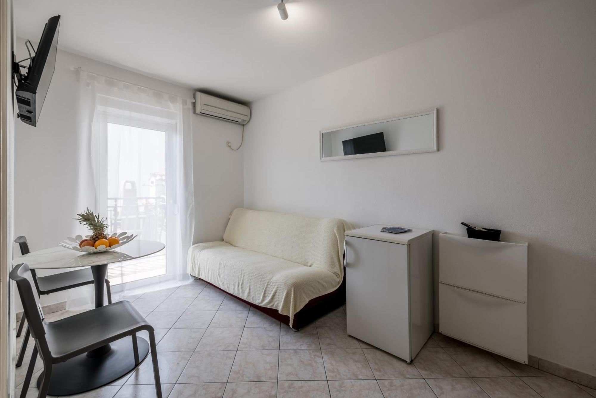 Mediterano Apartments Podstrana Luaran gambar