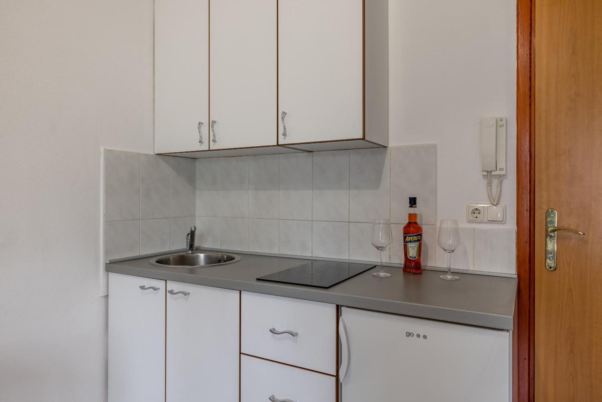 Mediterano Apartments Podstrana Luaran gambar